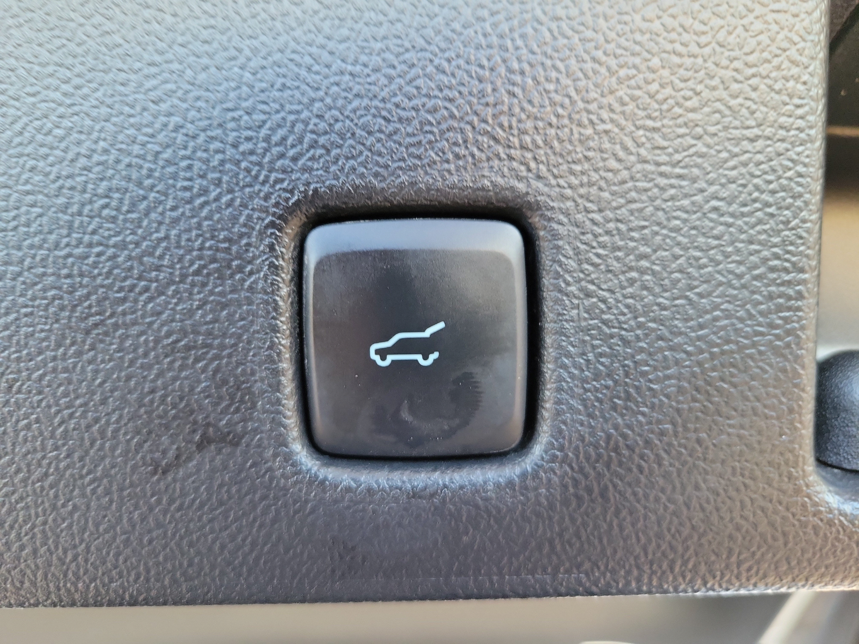 Certified 2022 Ford Escape SEL FWD image 8