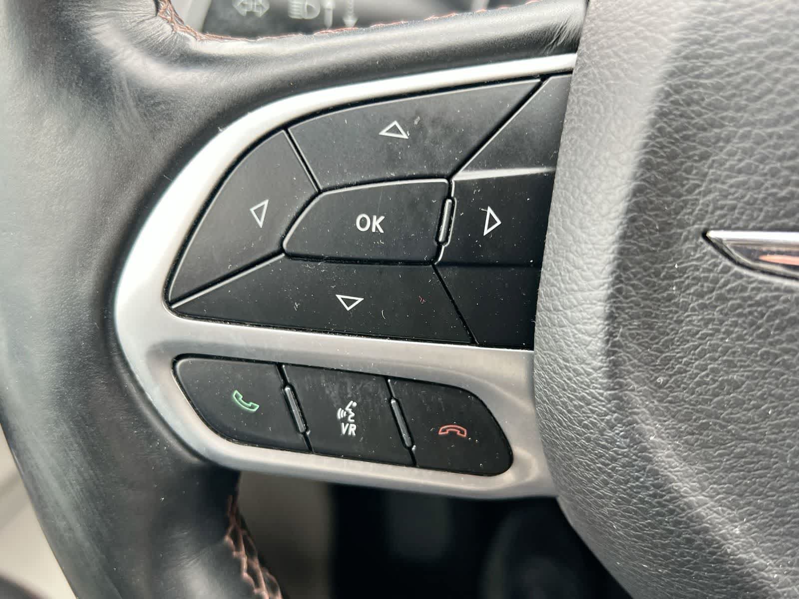 Used 2018 Chrysler Pacifica Touring-L Plus FWD image 23
