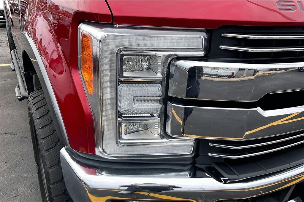 Certified 2017 Ford F250 Lariat w/ Lariat Ultimate Package image 28