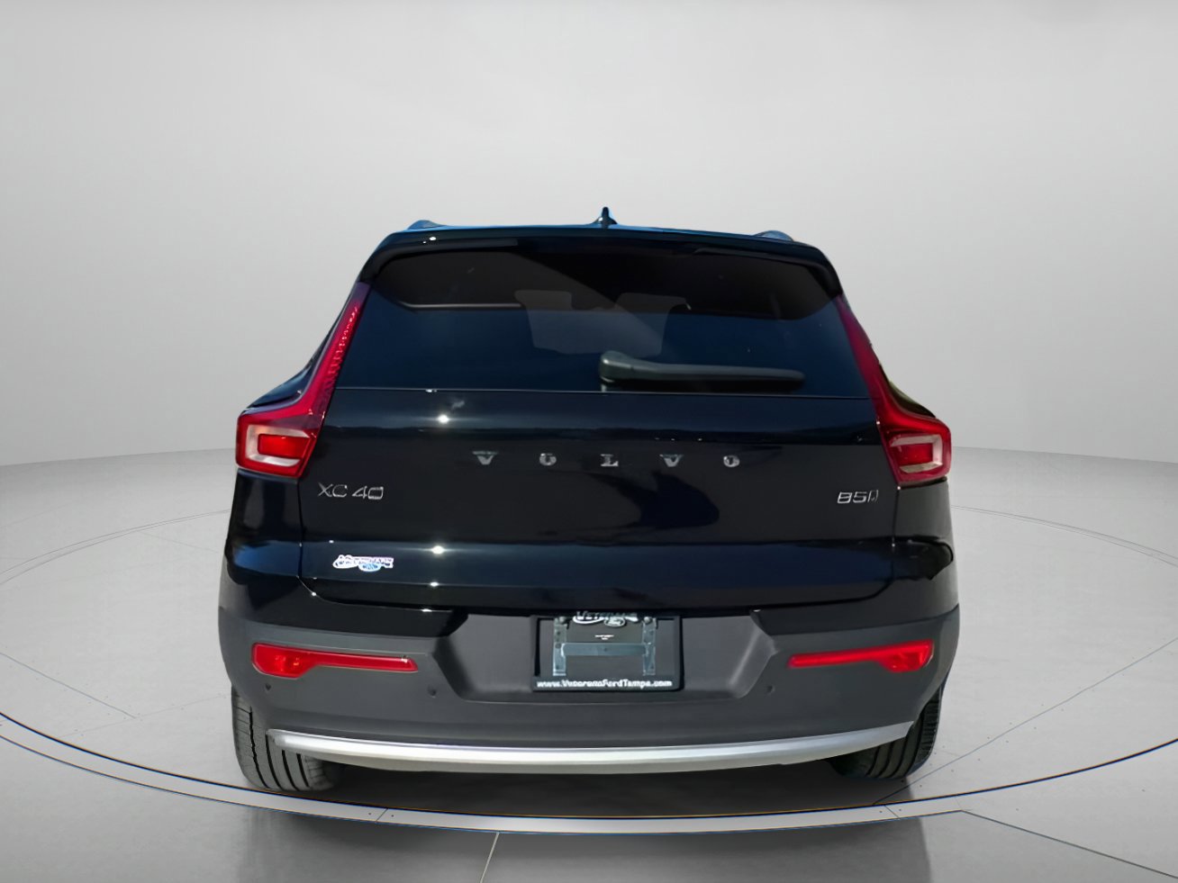 Used 2025 Volvo XC40 B5 Core image 16