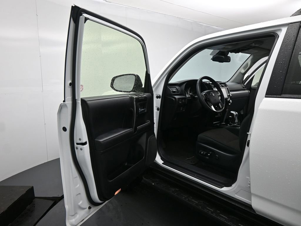 Used 2024 Toyota 4Runner TRD Off-Road image 33