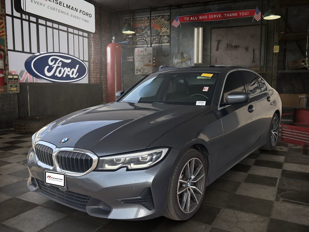 Used 2020 BMW 330i xDrive Sedan w/ Convenience Package image 1