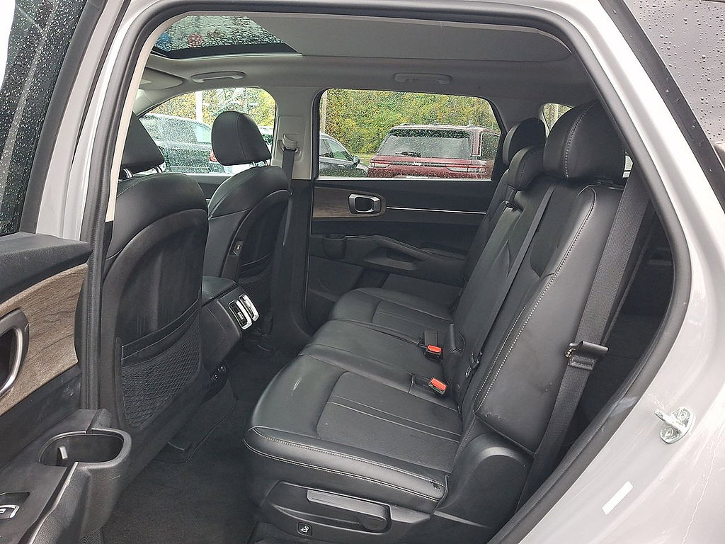 Used 2023 Kia Sorento S w/ Panoramic Sunroof Package AWD/4WD image 20