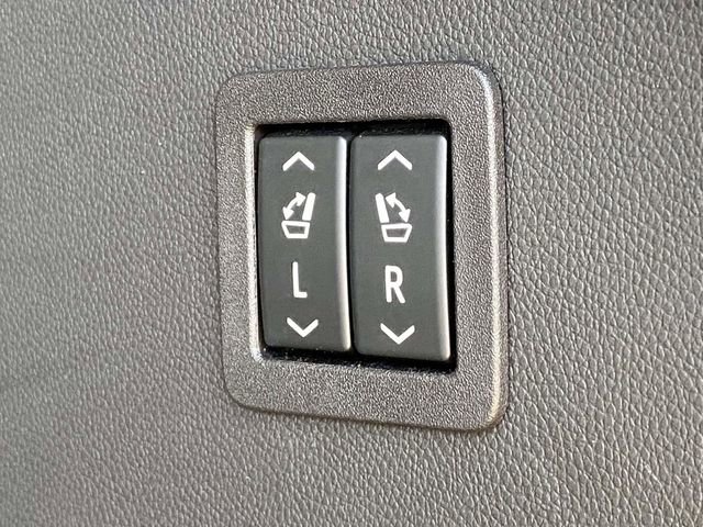 Used 2021 Buick Enclave Avenir w/ Avenir Technology Package image 13