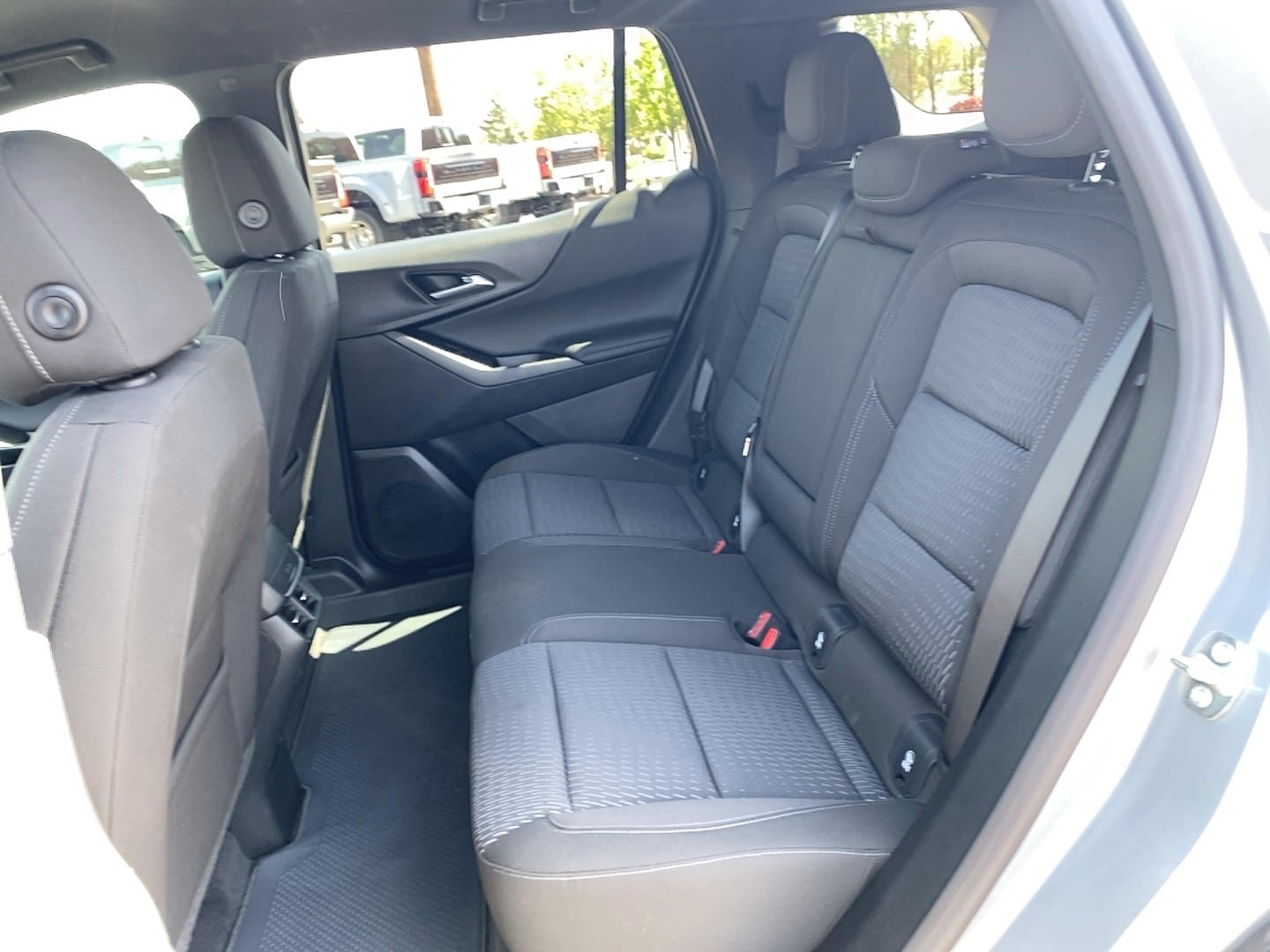 Used 2026 Chevrolet Equinox LT w/ Safety and Technology Package FWD image 10