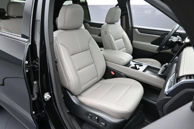 Used 2024 GMC Acadia Elevation FWD image 31