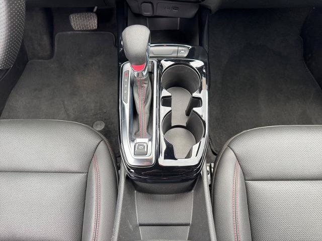 Used 2025 Chevrolet Trax RS FWD image 11