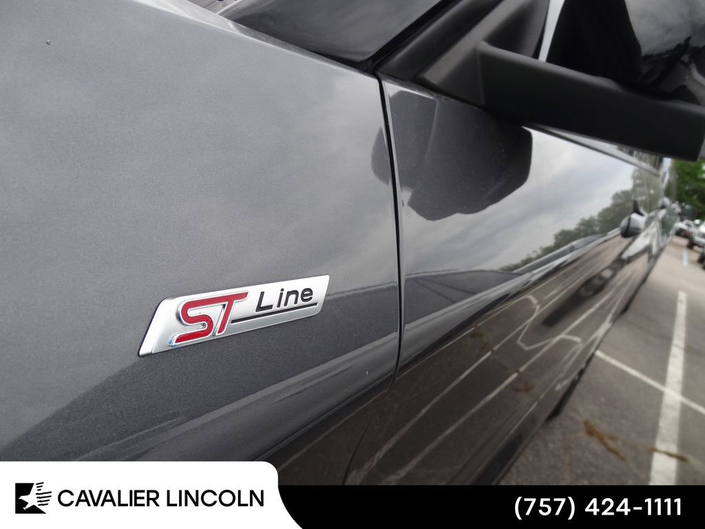 Certified 2022 Ford Explorer ST-Line w/ Class IV Trailer Tow Package AWD/4WD image 9