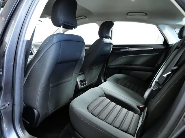 Certified 2017 Ford Fusion SE w/ Fusion SE Technology Package FWD image 13