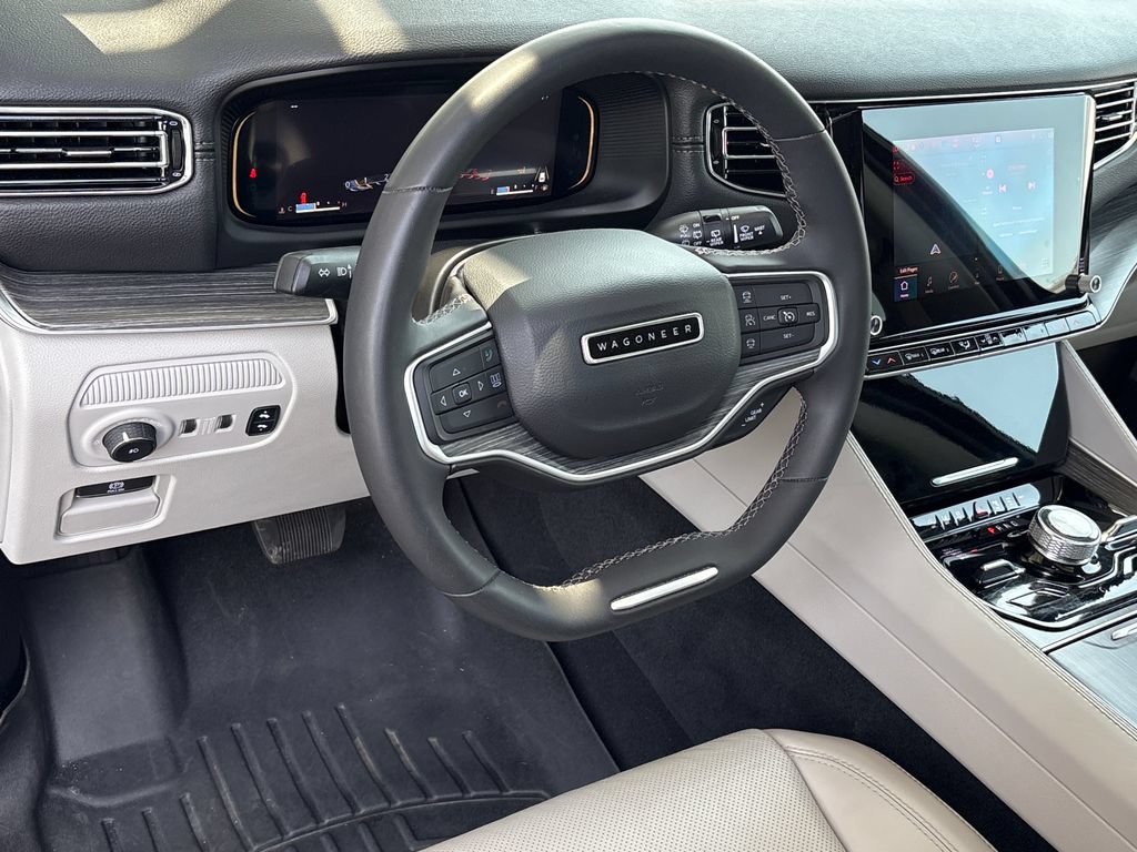 Used 2023 Jeep Wagoneer Series III w/ Premium Group I AWD/4WD image 10
