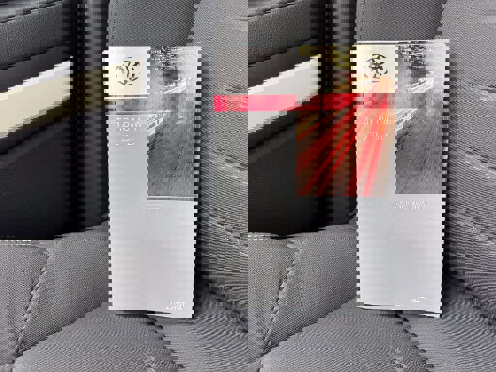 Used 2024 Toyota Tacoma TRD Off-Road AWD/4WD image 36