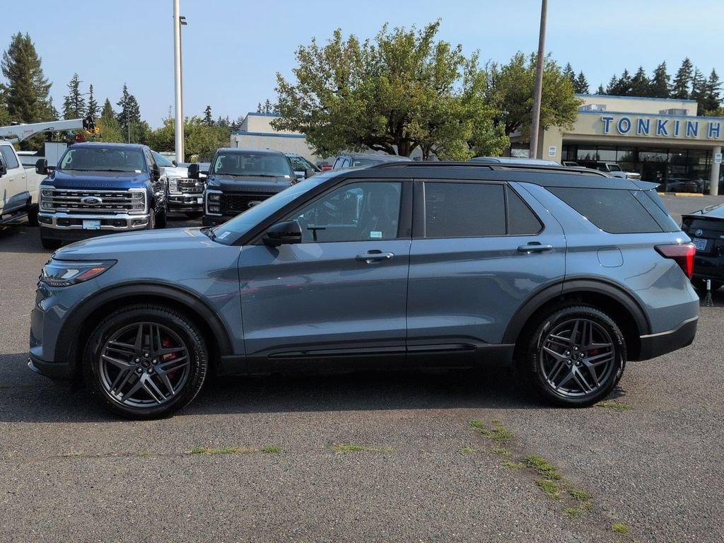 Certified 2025 Ford Explorer ST AWD/4WD image 2