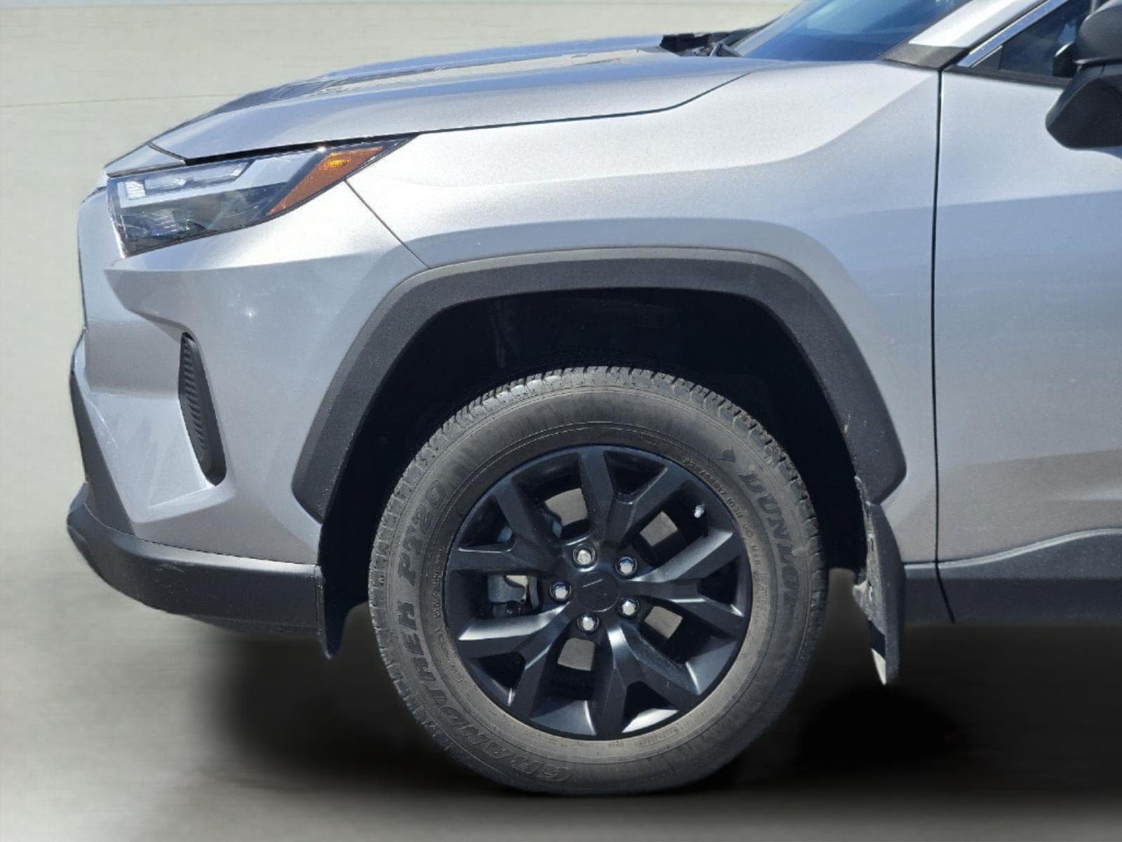 Used 2024 Toyota RAV4 LE FWD image 8