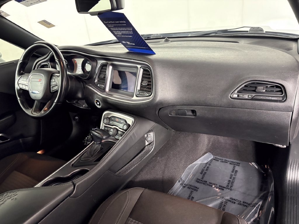 Used 2020 Dodge Challenger SXT w/ Blacktop Package RWD image 33