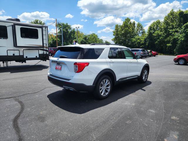 Certified 2023 Ford Explorer XLT w/ Equipment Group 202A AWD/4WD image 5