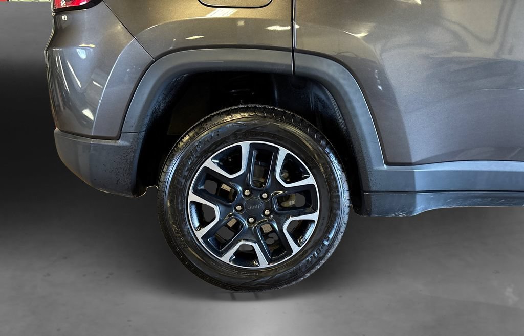 Used 2018 Jeep Compass Trailhawk AWD/4WD image 19