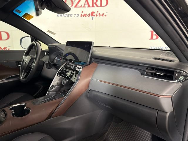 Used 2024 Toyota Venza XLE AWD/4WD image 17