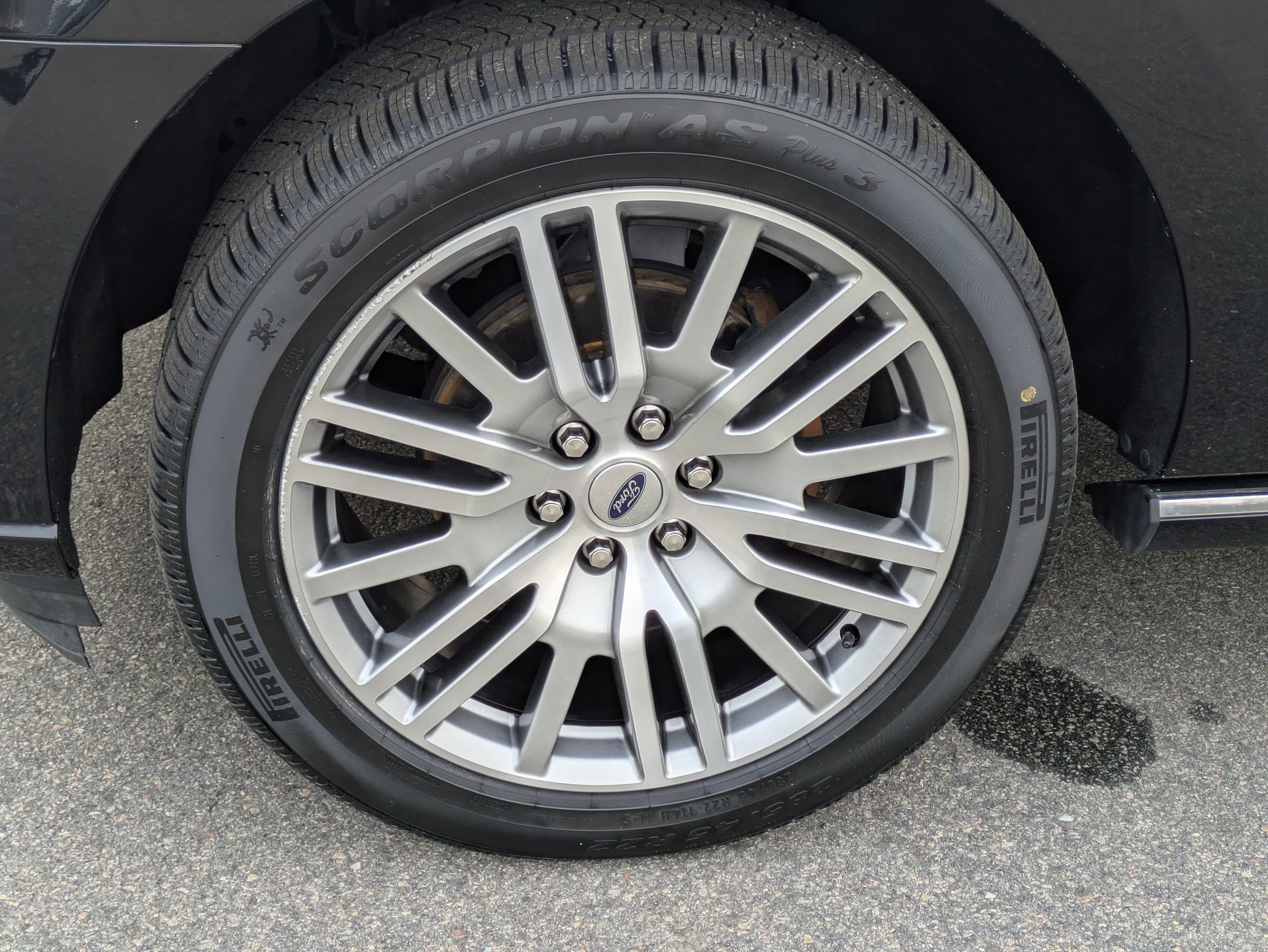 Certified 2023 Ford Expedition Platinum image 12