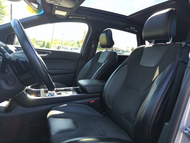 Certified 2019 Ford Edge ST w/ Equipment Group 401A AWD/4WD image 32