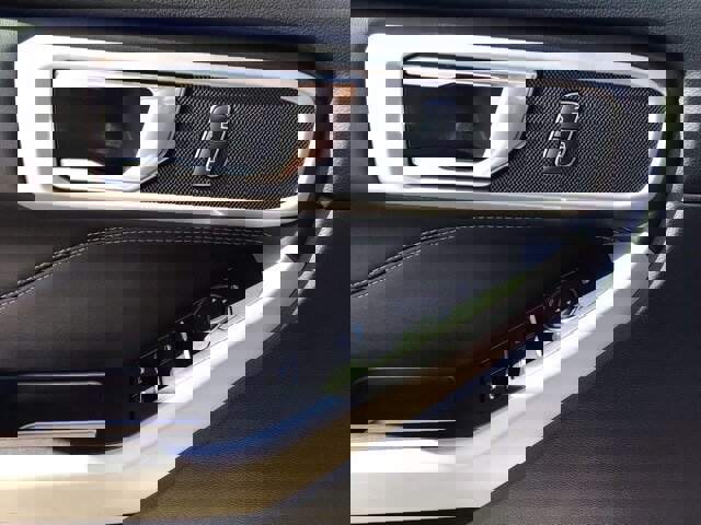 Certified 2022 Ford Explorer XLT w/ Equipment Group 202A image 18