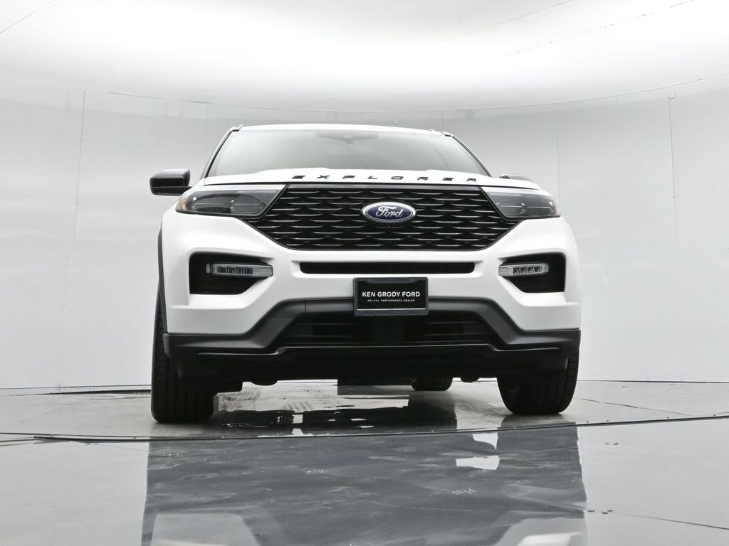 Certified 2023 Ford Explorer ST-Line w/ Class IV Trailer Tow Package image 41