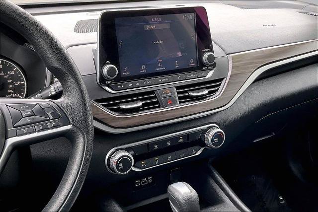 Used 2025 Nissan Altima 2.5 SV FWD image 6