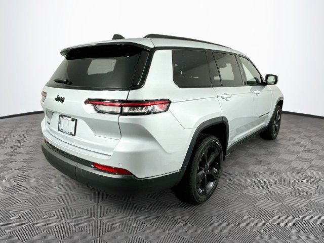 Used 2023 Jeep Grand Cherokee L Laredo AWD/4WD image 12