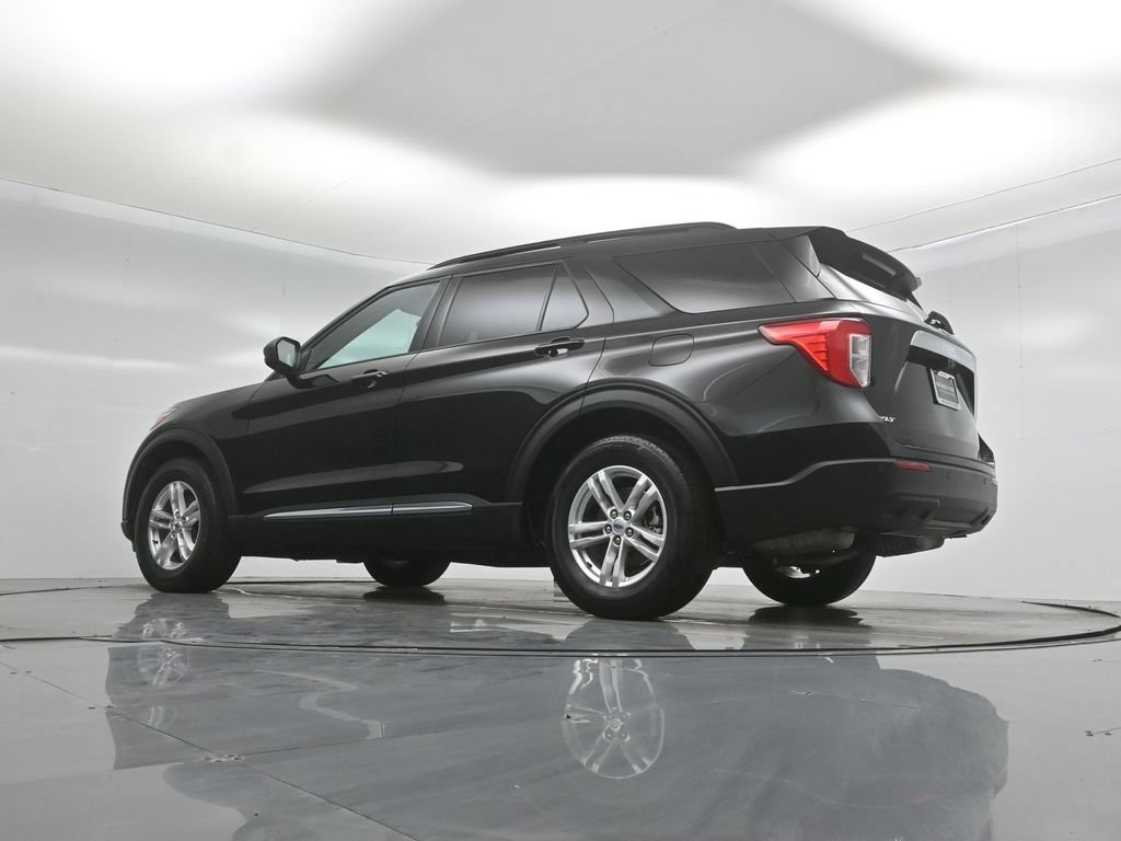 Certified 2023 Ford Explorer XLT RWD image 48