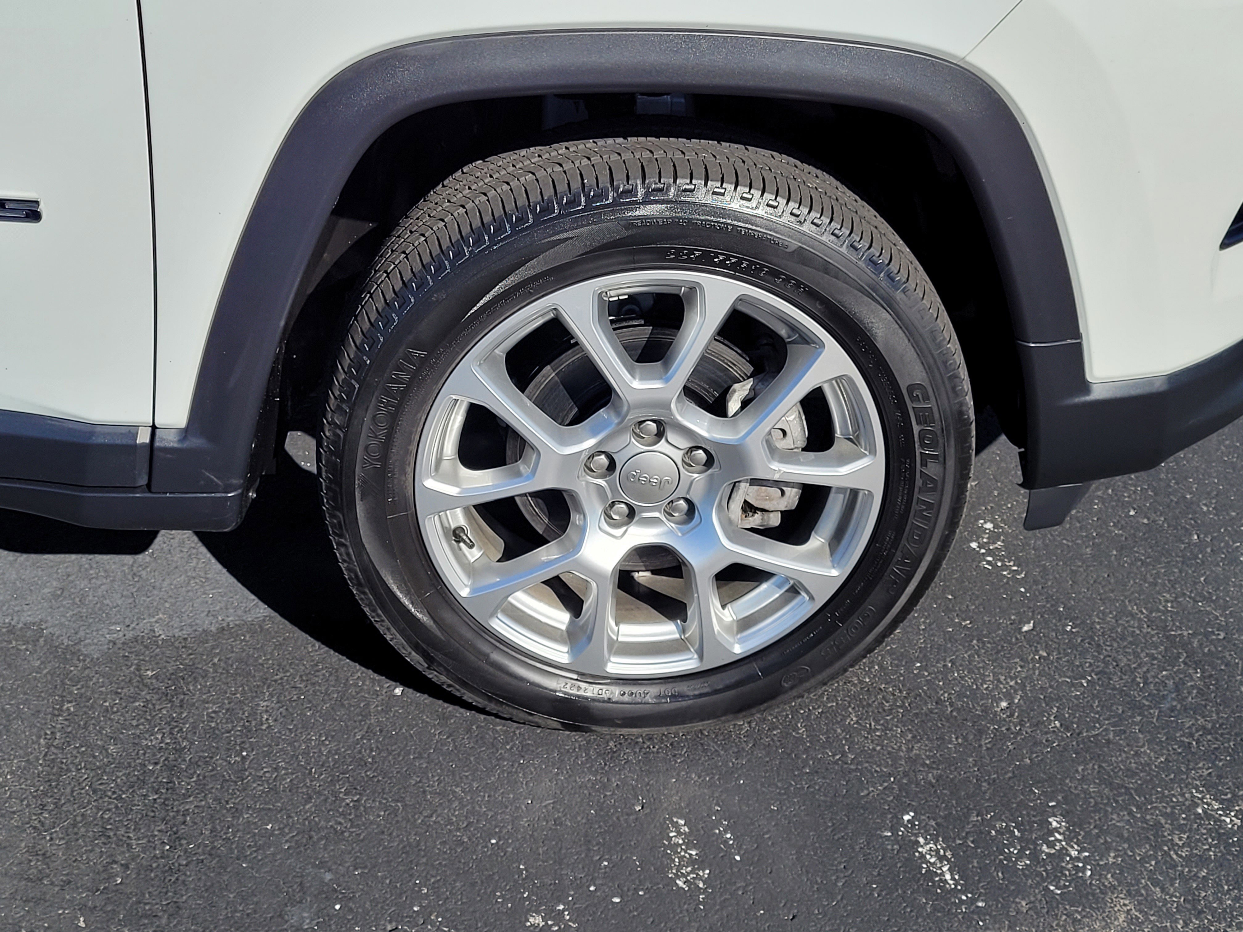 Used 2022 Jeep Compass Latitude image 28