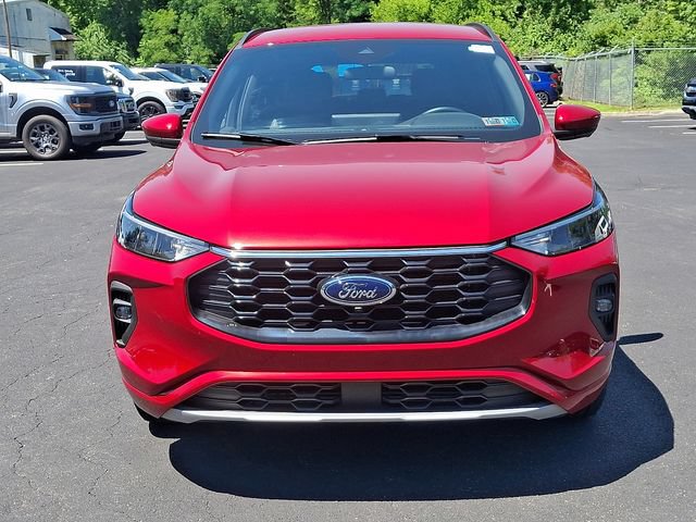 Certified 2023 Ford Escape ST-Line Select w/ Tech Pack #2 AWD/4WD image 3
