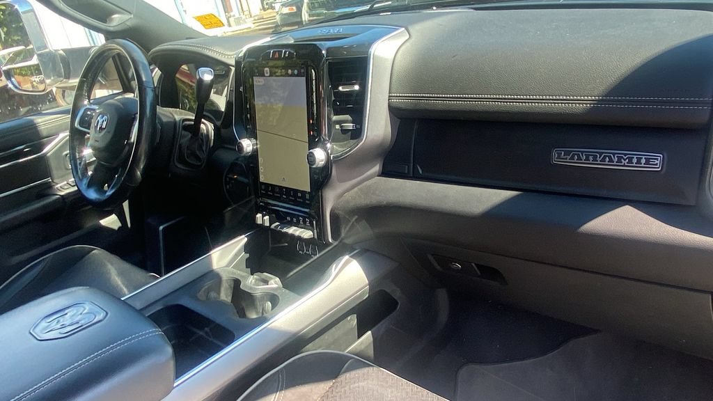Used 2022 RAM 3500 Laramie AWD/4WD image 11