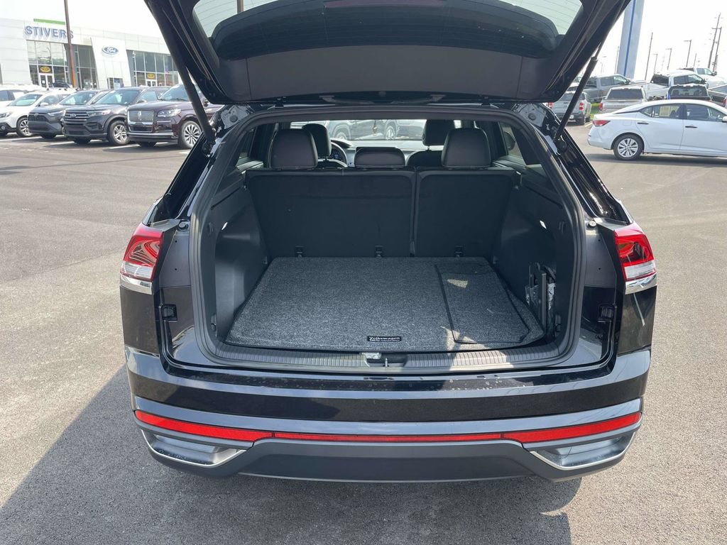 Used 2024 Volkswagen Atlas Cross Sport SE FWD image 10