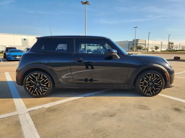 Used 2025 MINI Cooper S image 2