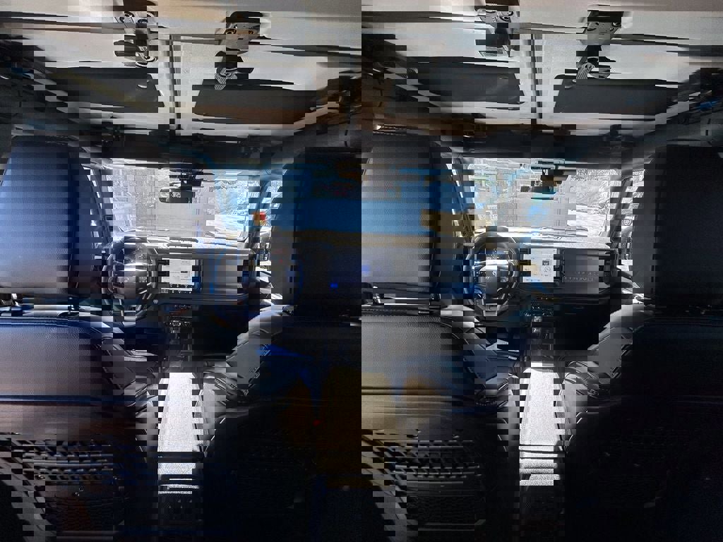 Certified 2025 Ford Bronco Badlands AWD/4WD image 22