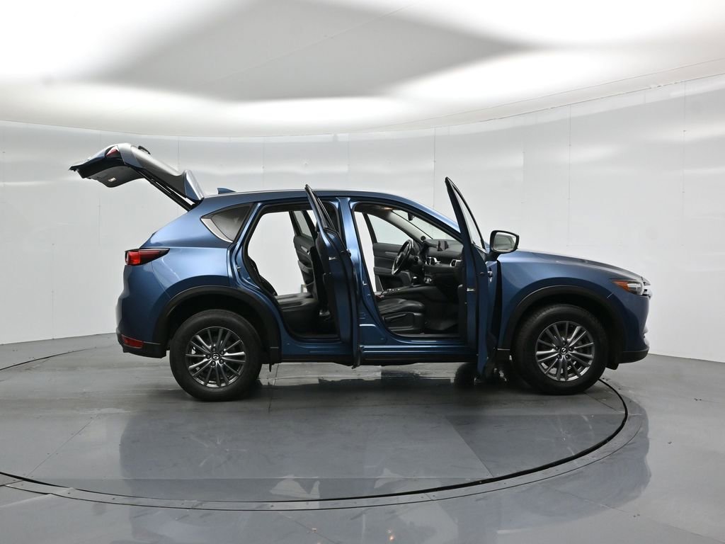 Used 2017 MAZDA CX-5 Touring w/ Preferred Equipment Package FWD image 4