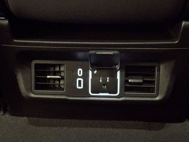 Used 2024 Chevrolet Silverado 1500 LT RWD image 31