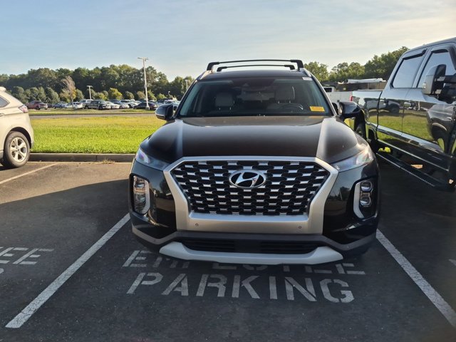 Used 2022 Hyundai Palisade SEL w/ Premium Package FWD image 3