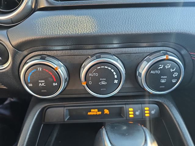 Used 2019 FIAT 124 Spider Abarth w/ Navigation & Sound Group image 19