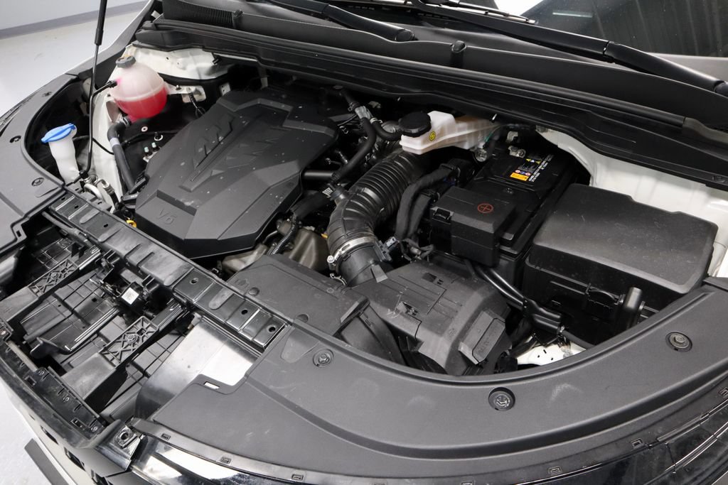 Used 2025 Kia Carnival FWD image 18