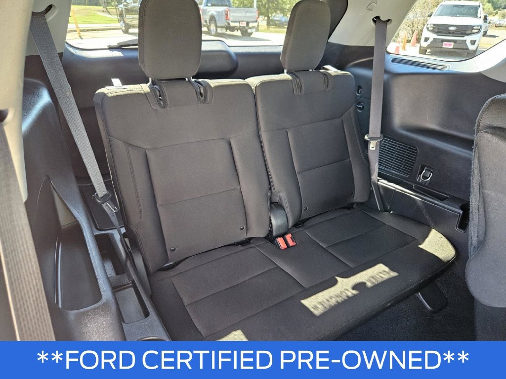 Certified 2022 Ford Explorer XLT RWD image 15
