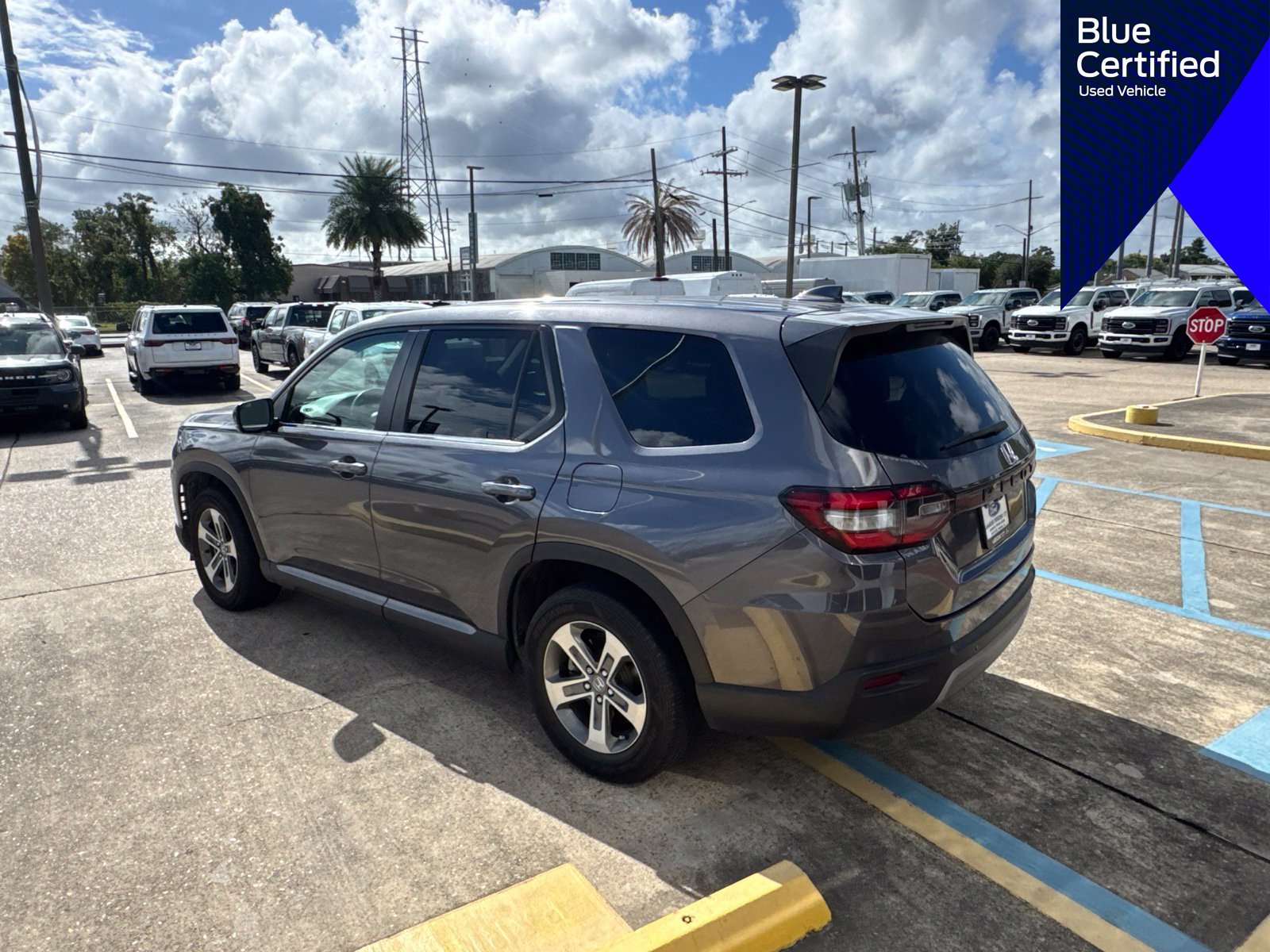 Used 2025 Honda Pilot EX-L image 7