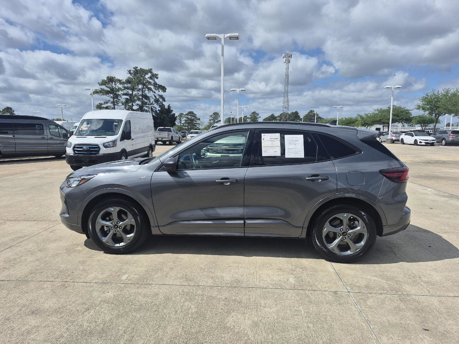 Certified 2024 Ford Escape ST-Line image 2