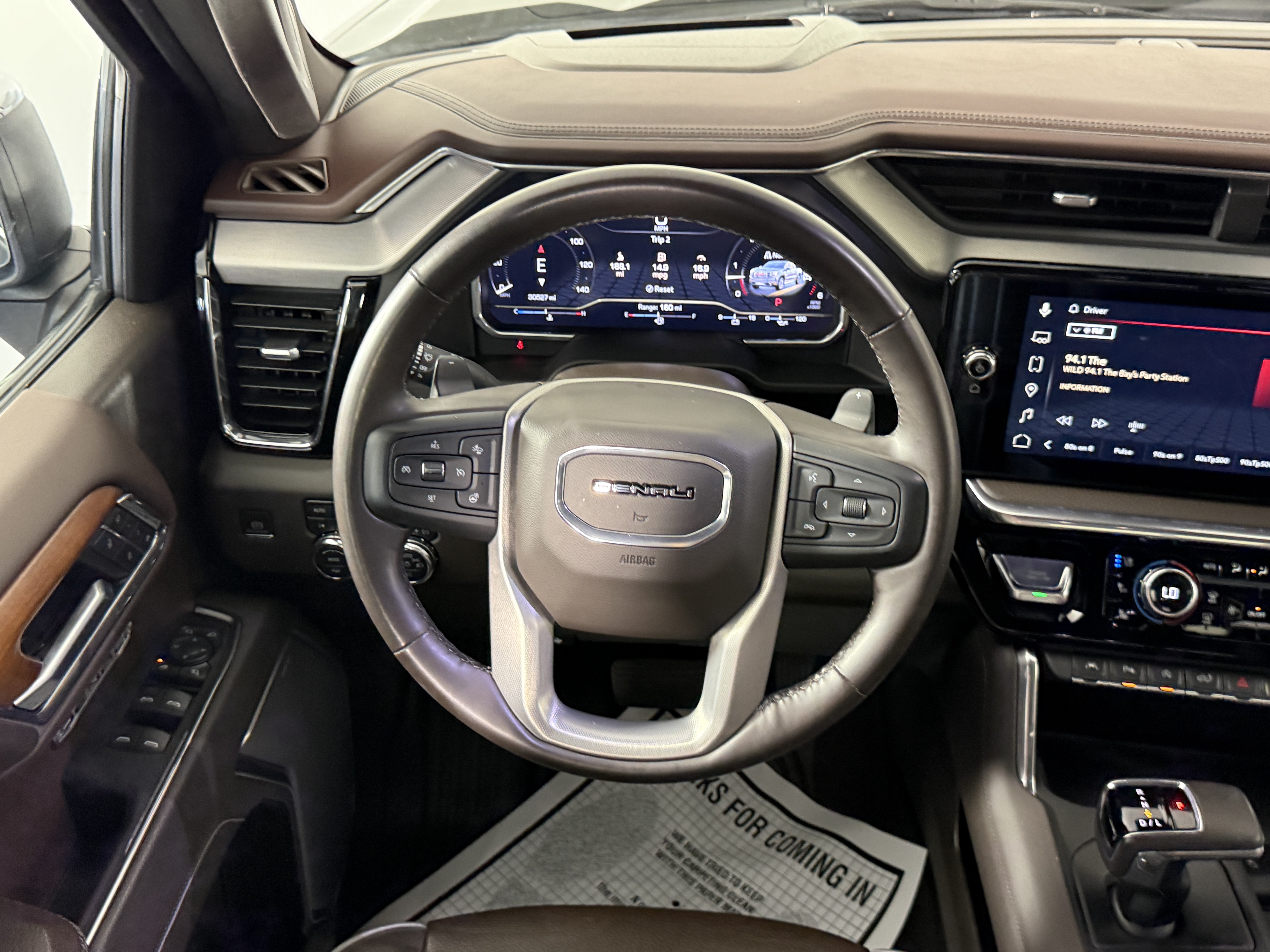 Used 2023 GMC Sierra 1500 Denali w/ Denali Reserve Package AWD/4WD image 10