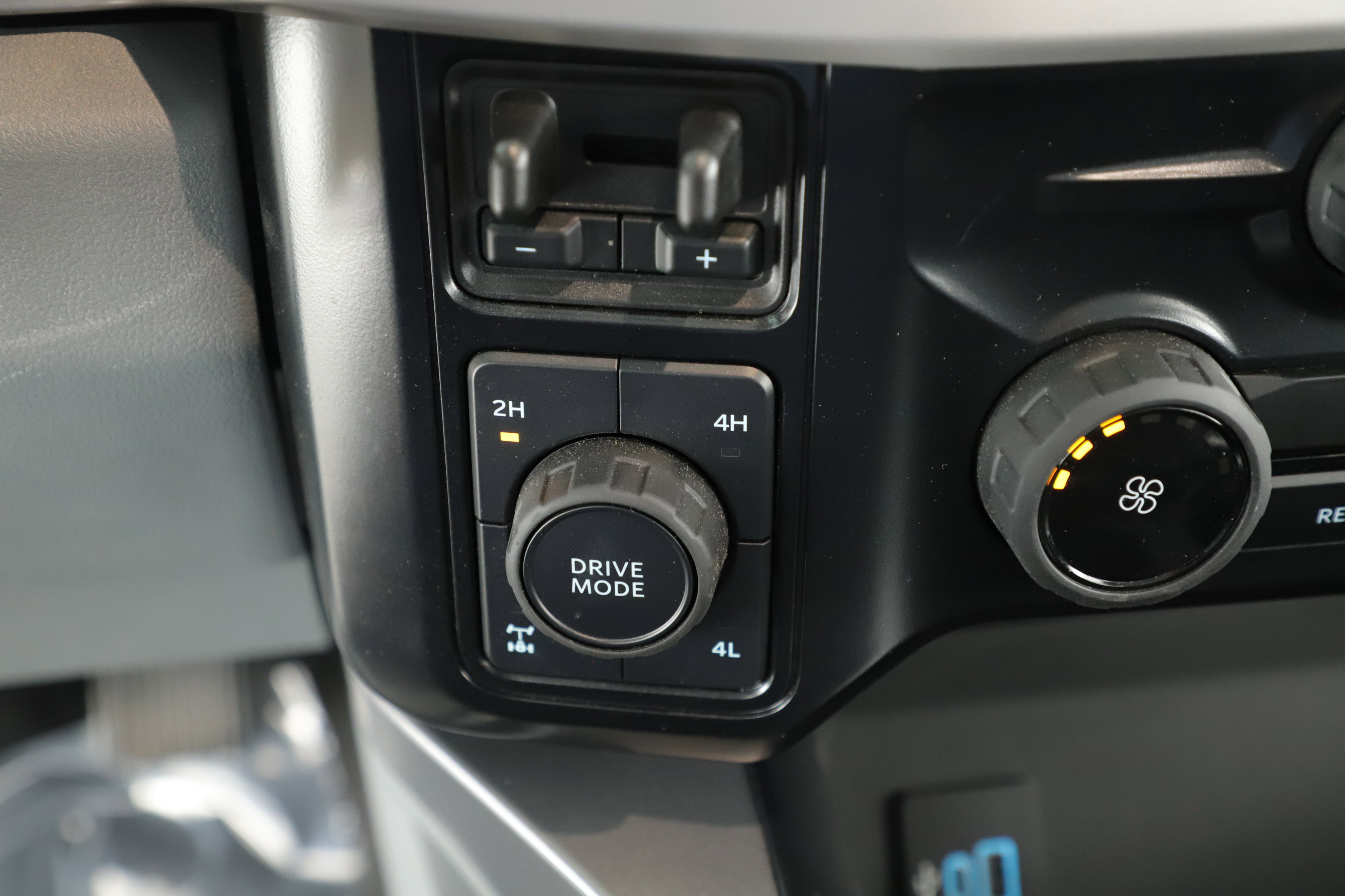 Certified 2024 Ford F250 XLT w/ FX4 Off-Road Package image 19