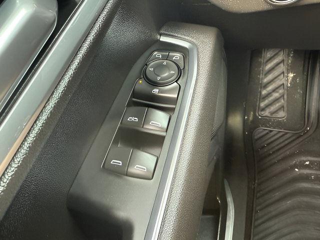 Used 2025 Chevrolet Silverado 1500 LT AWD/4WD image 18