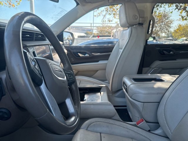 Used 2023 GMC Yukon Denali image 6
