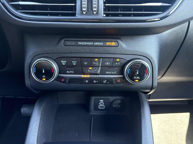 Certified 2025 Ford Escape ST-Line Select AWD/4WD image 18