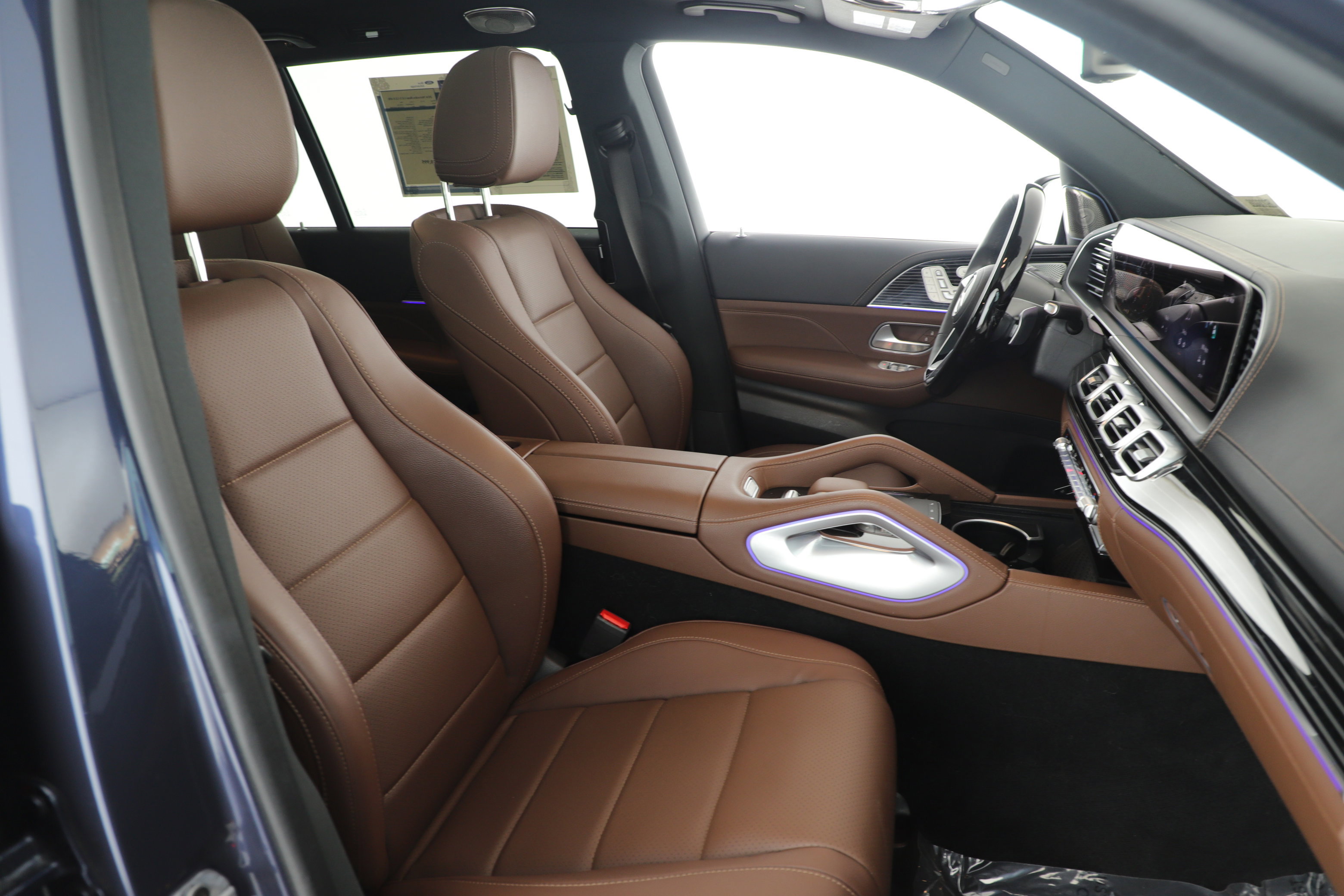 Used 2024 Mercedes-Benz GLS 450 4MATIC image 14