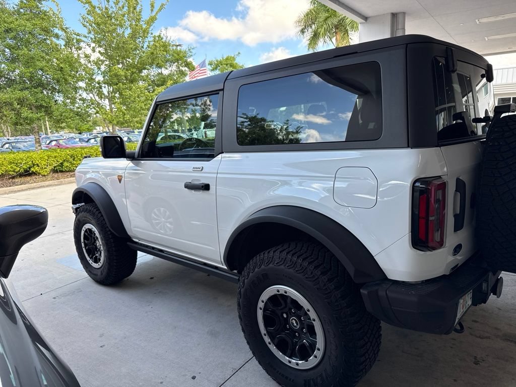 Certified 2023 Ford Bronco Badlands w/ Sasquatch Package AWD/4WD image 3