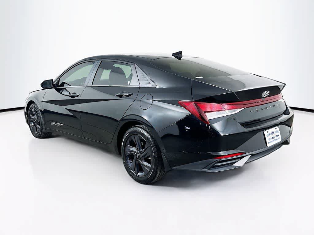 Used 2022 Hyundai Elantra SEL FWD image 4
